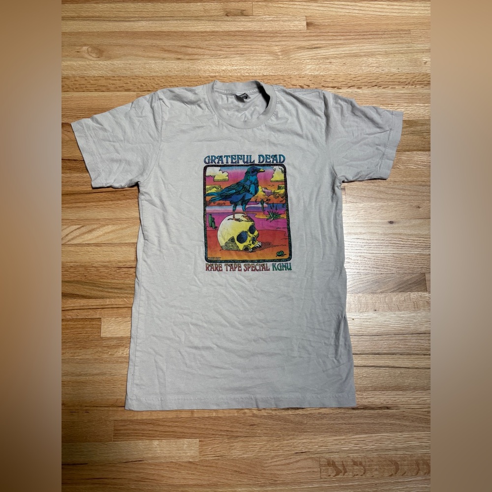 Unisex Grateful Dead T-shirt – Rare Tape Special KGNU. size small